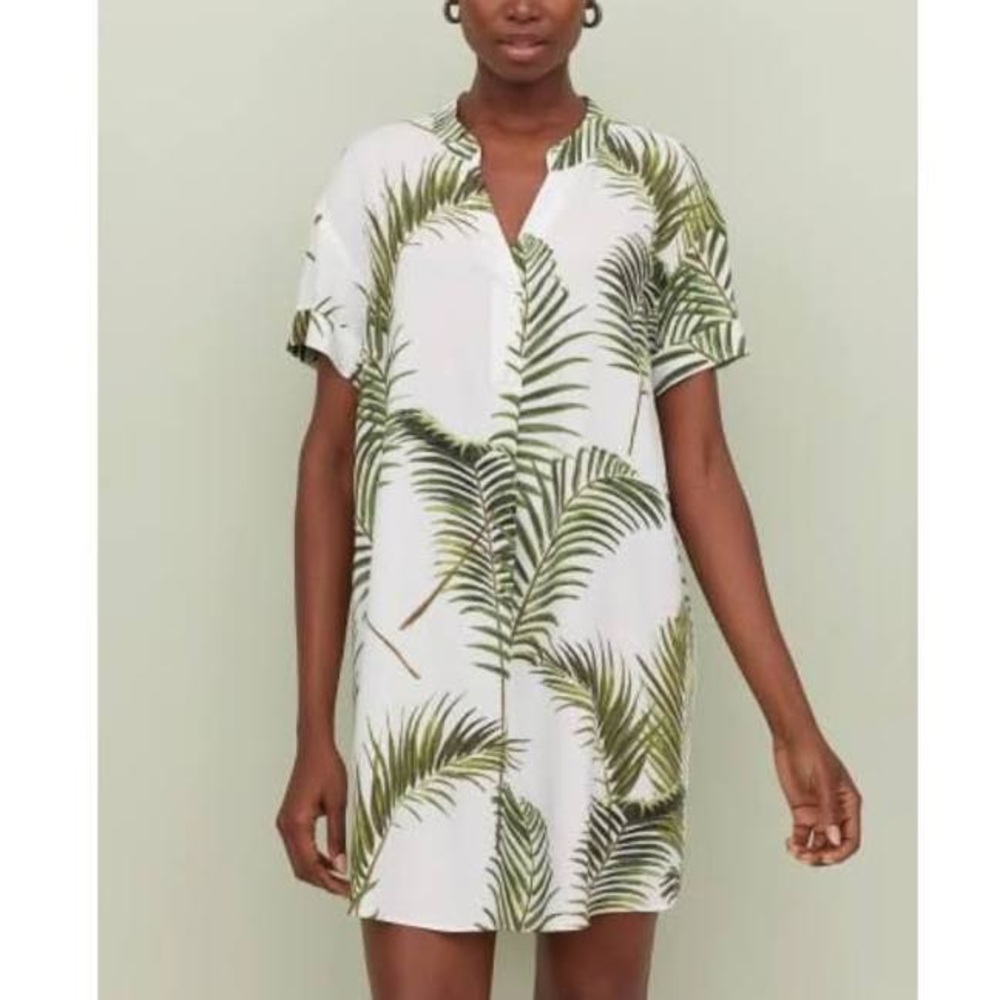 H&M palm leaf print white and green short sleeve dress size 4
